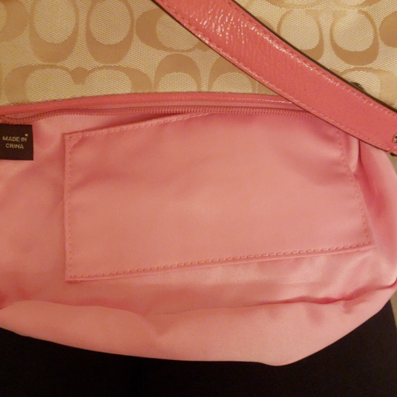 Coach - Picture 5 of 6